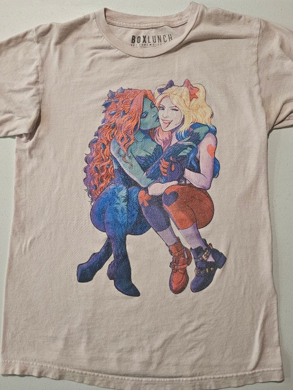 *STAINS* Box Lunch T-Shirt - Harley Quinn + Poison Ivy | Size: Medium | 100% cot